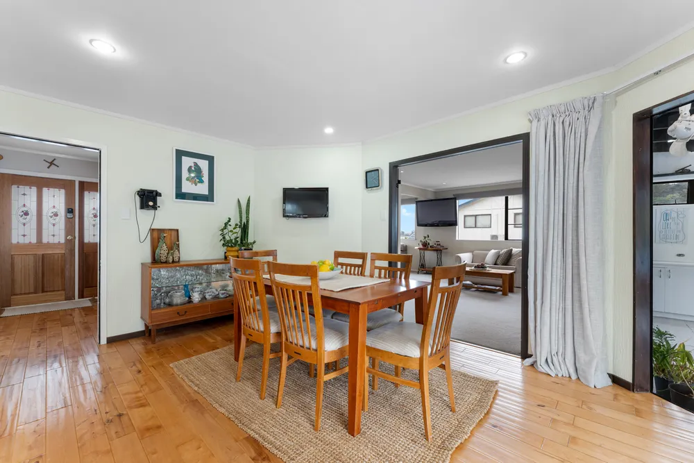 Photos of 225 Manuka Road