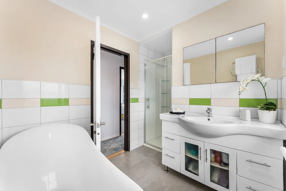 Photos of 225 Manuka Road