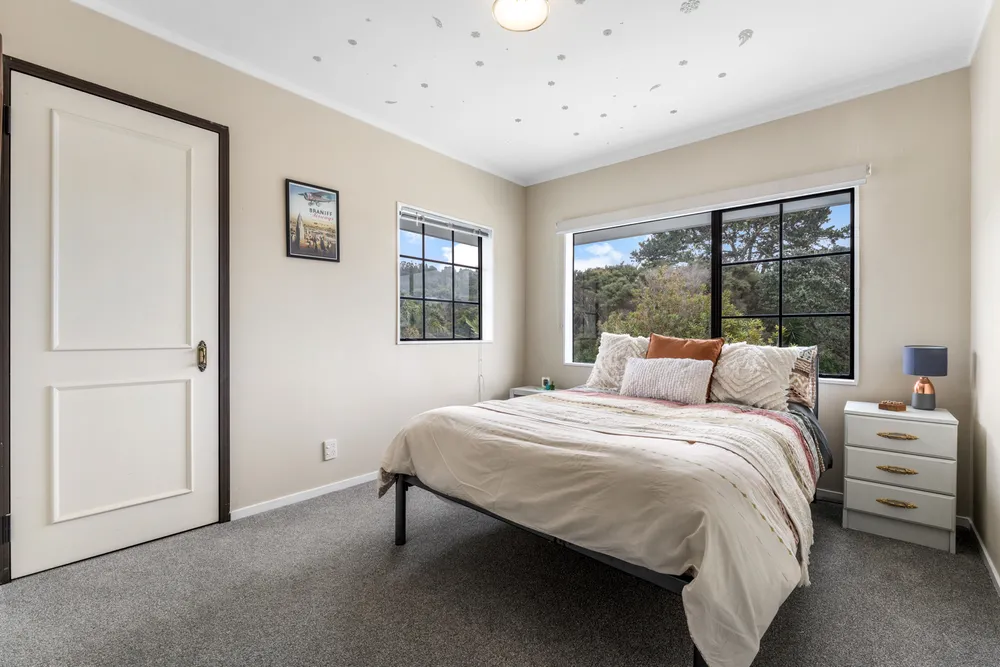 Photos of 225 Manuka Road