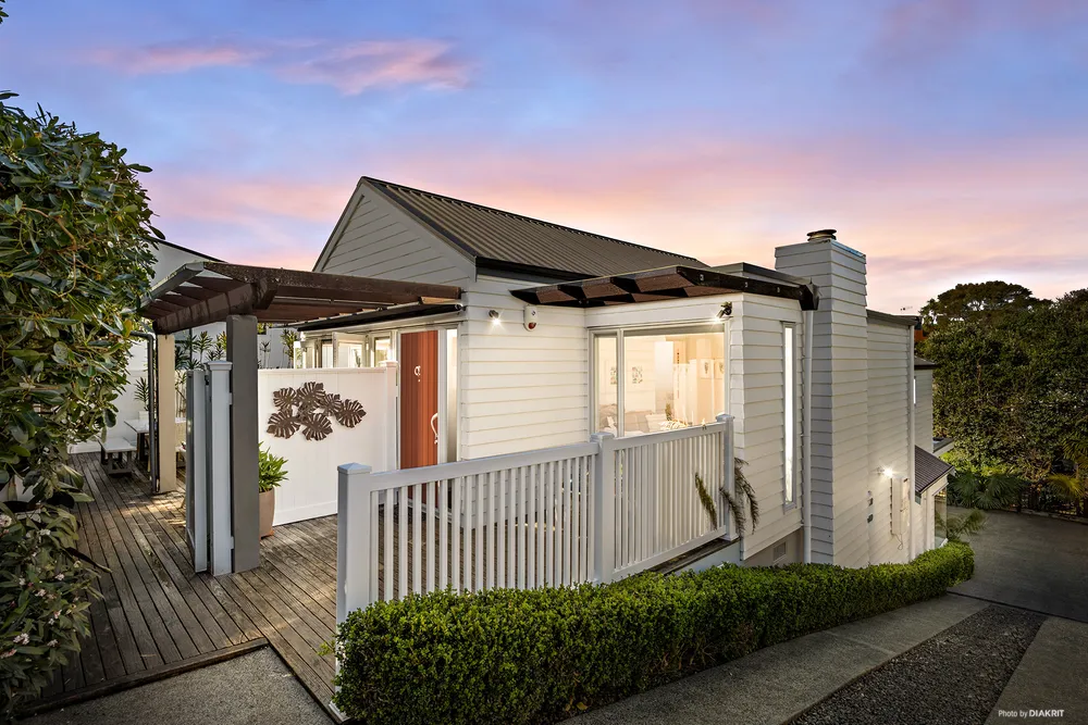 Photos of 25A Hawera Road