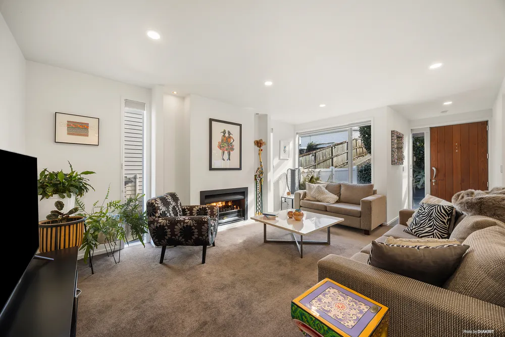 Photos of 25A Hawera Road