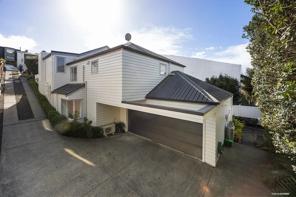 Photos of 25A Hawera Road