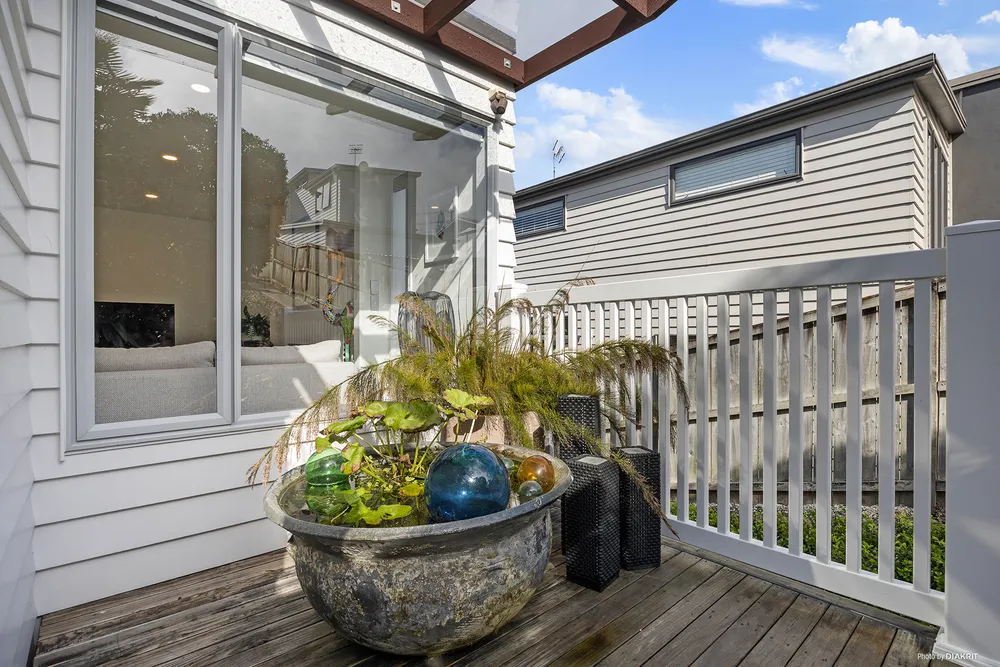 Photos of 25A Hawera Road