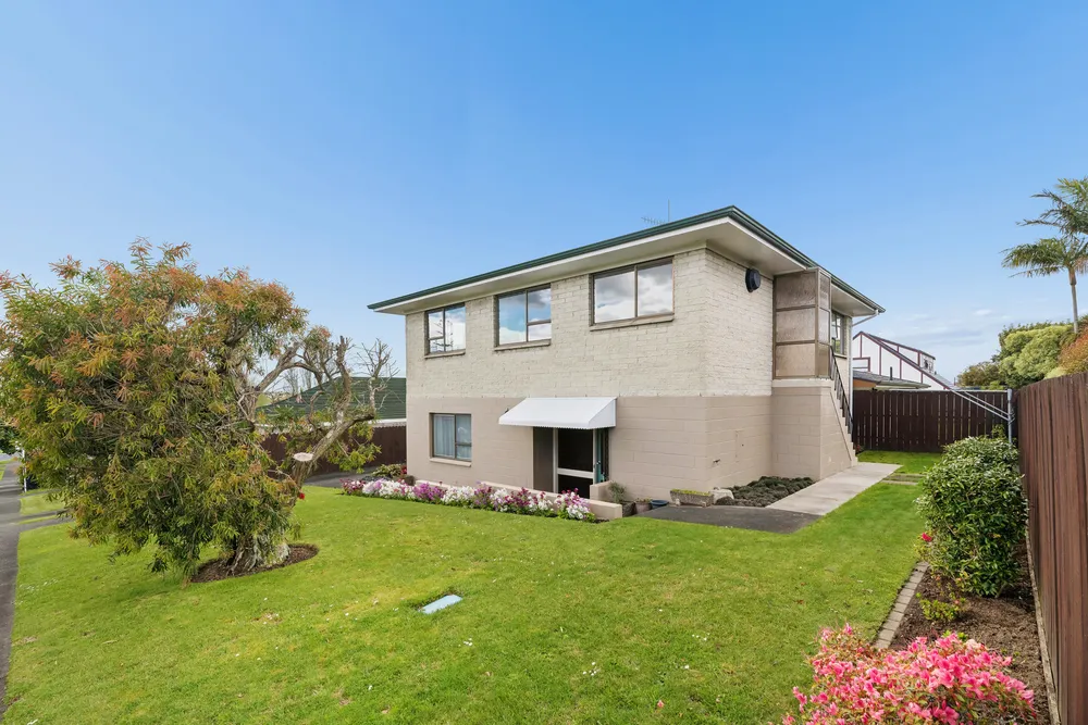 Photos of 1/131 Glenmore Road