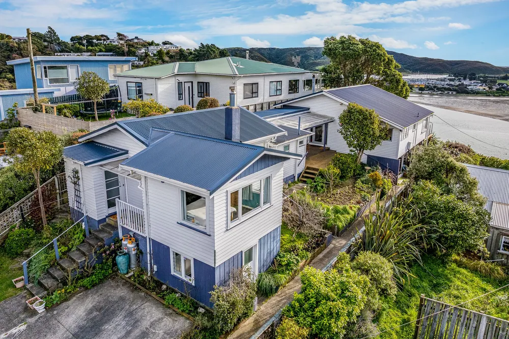 Photos of 61 Bayview Road