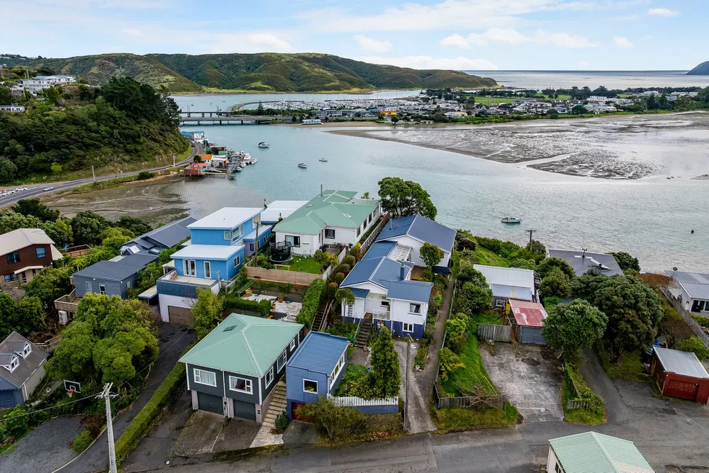 Photos of 61 Bayview Road