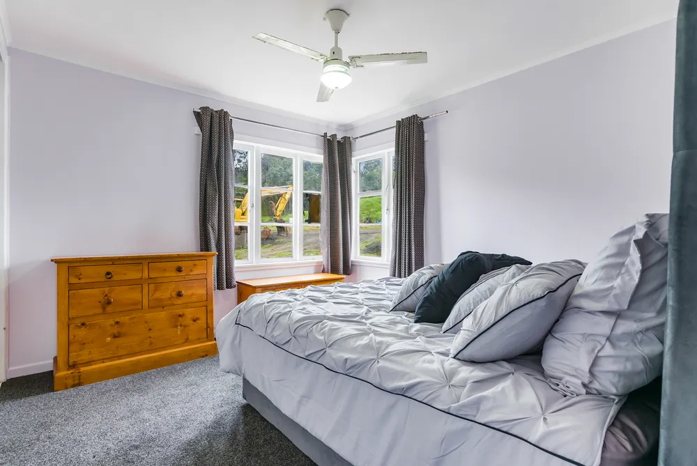 Photos of 525 Whitford Road