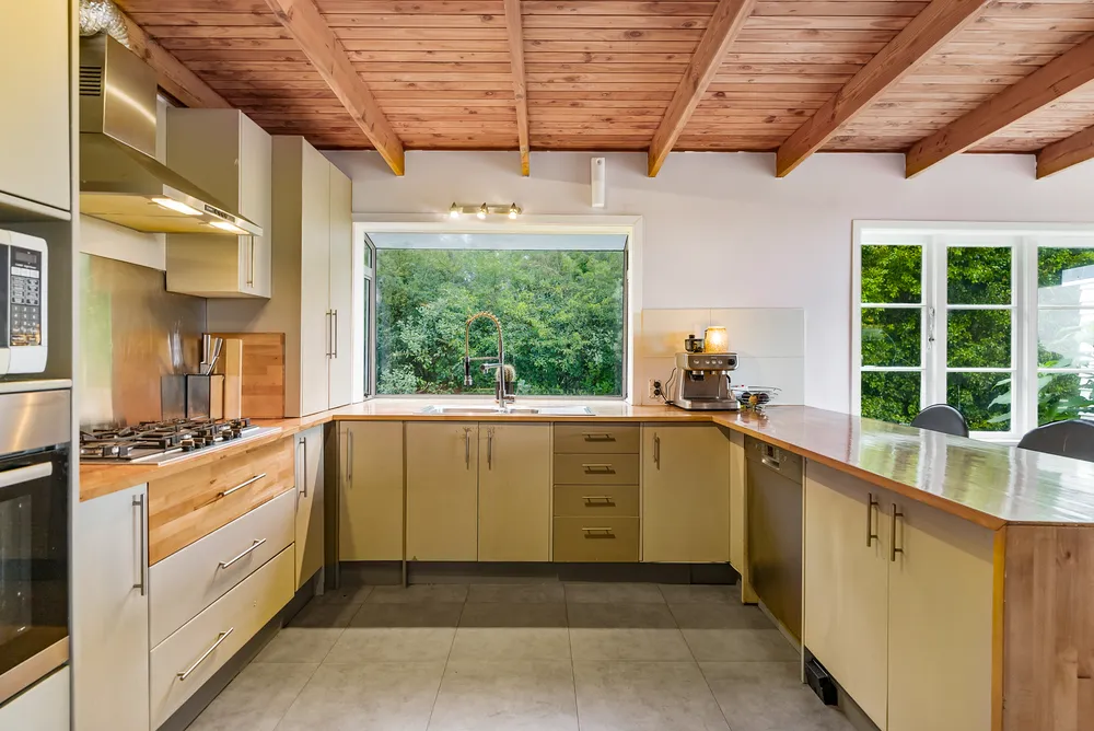 Photos of 525 Whitford Road
