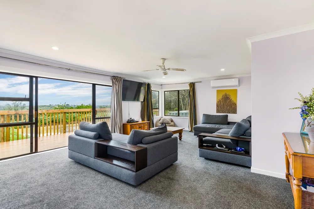 Photos of 525 Whitford Road