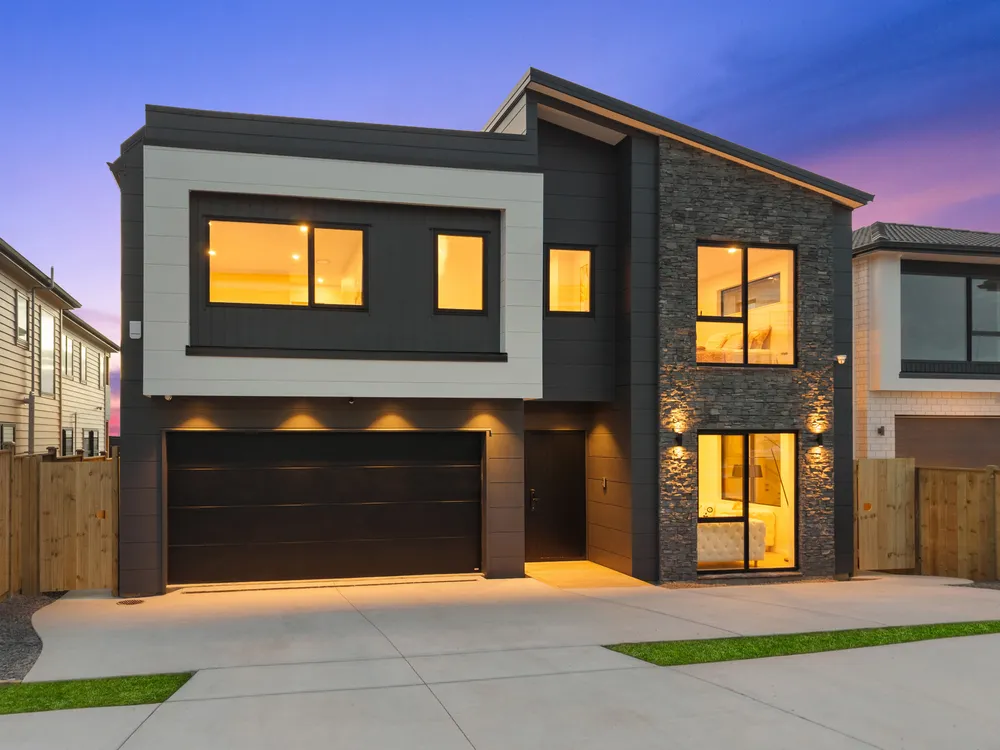 Photos of 525 Whitford Road