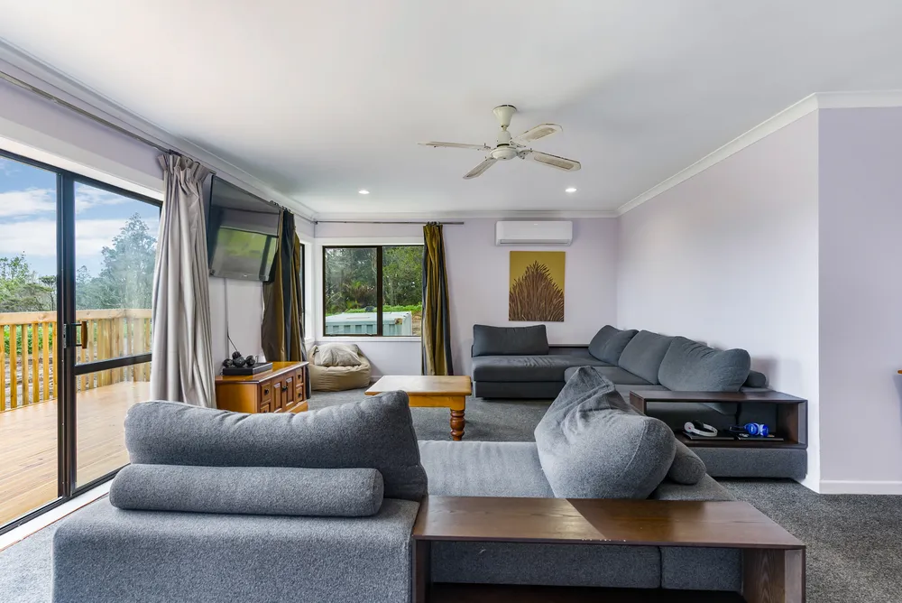 Photos of 525 Whitford Road