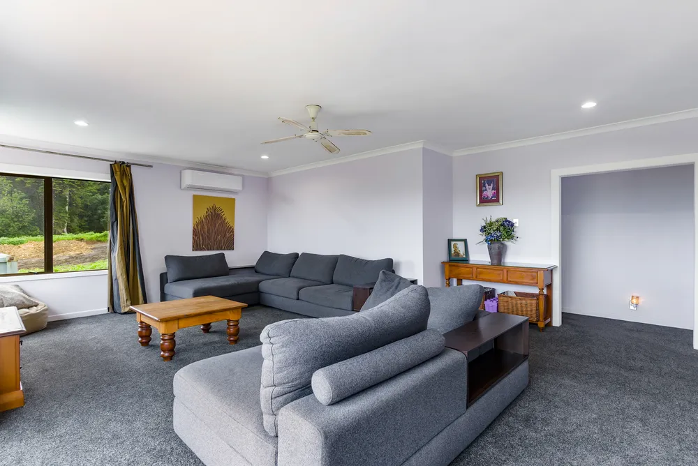Photos of 525 Whitford Road