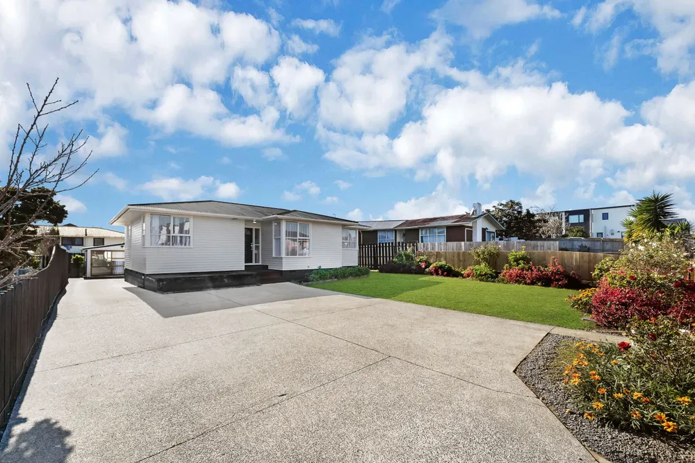Photos of 52 Friesian Drive