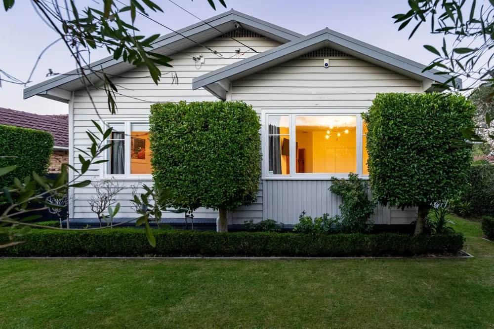 Photos of 39 Renfrew Avenue