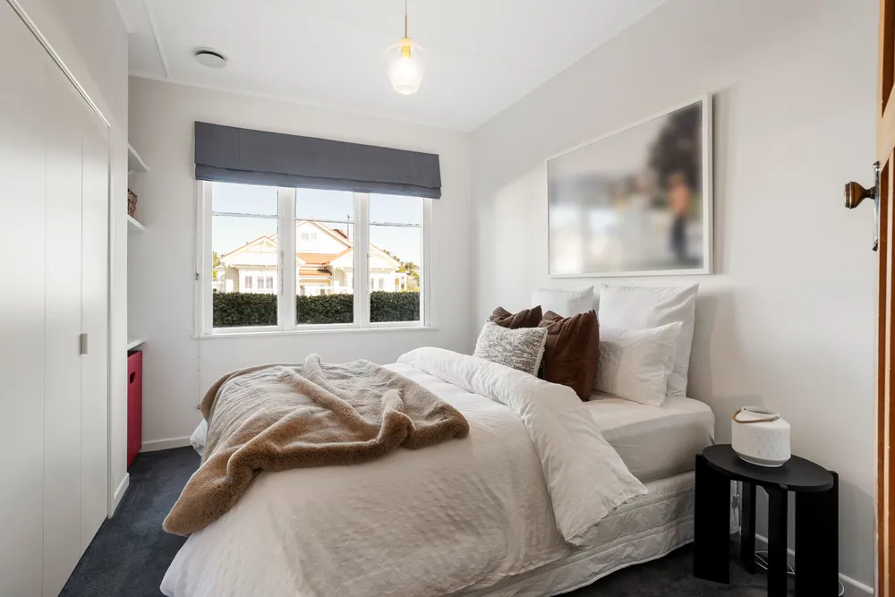 Photos of 39 Renfrew Avenue