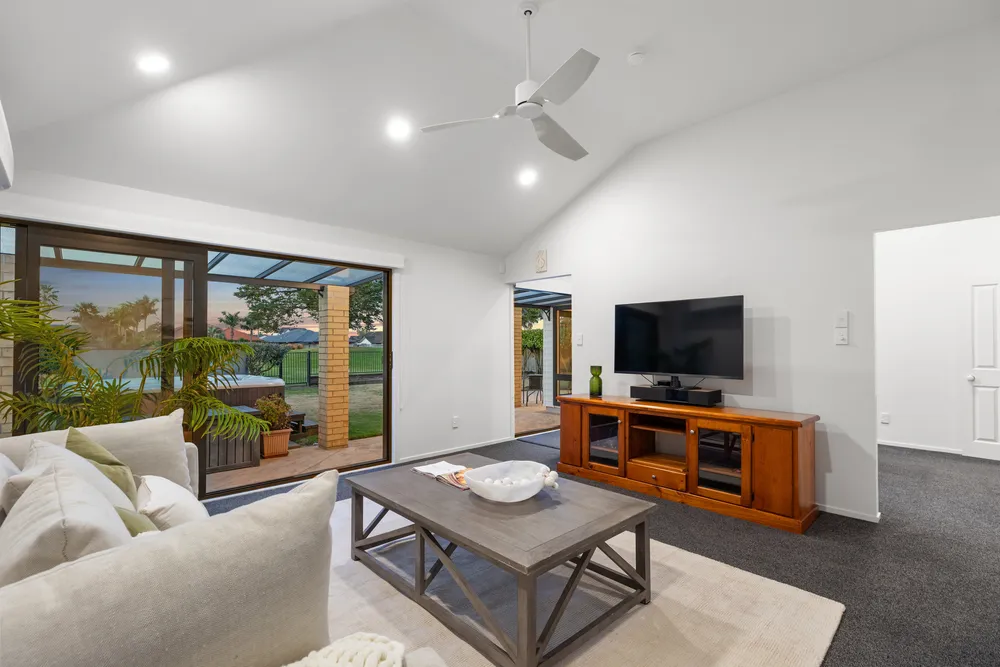 Photos of 153 Gravatt Road