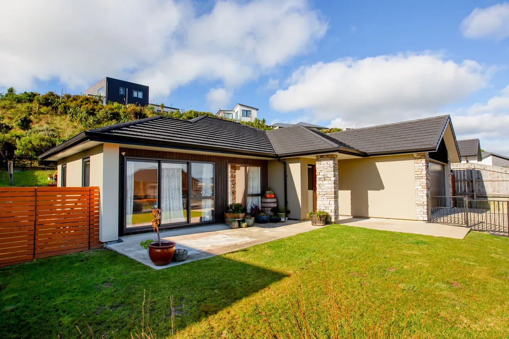 Photos of 24 Queen Charlotte Drive