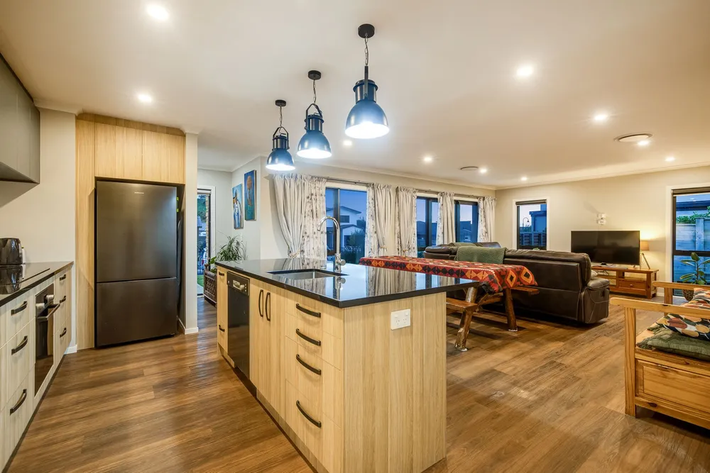 Photos of 24 Queen Charlotte Drive