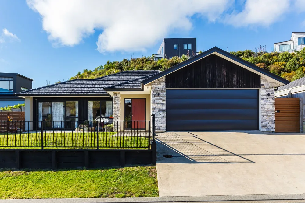 Photos of 24 Queen Charlotte Drive