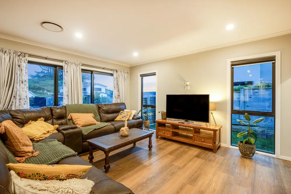 Photos of 24 Queen Charlotte Drive