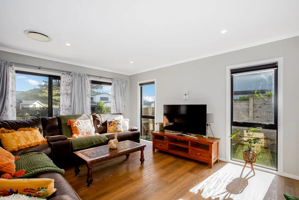 Photos of 24 Queen Charlotte Drive