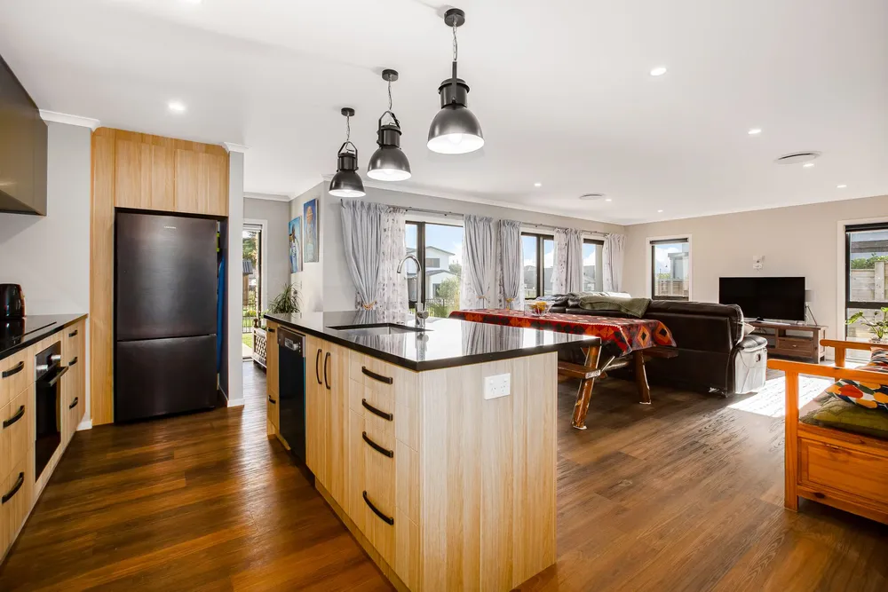 Photos of 24 Queen Charlotte Drive
