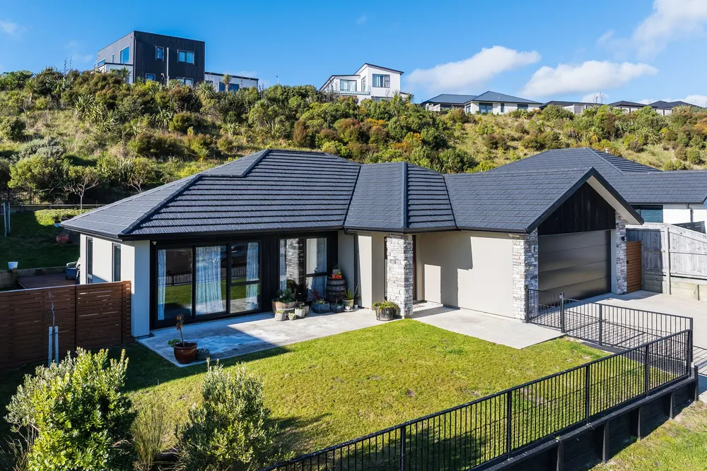 Photos of 24 Queen Charlotte Drive