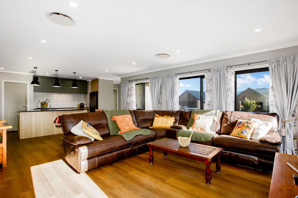 Photos of 24 Queen Charlotte Drive