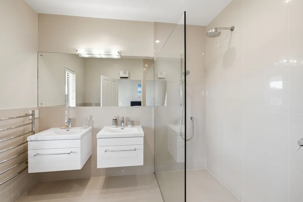 Photos of 139 Weedons Ross Road
