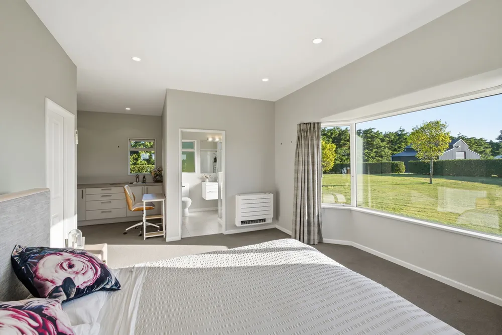 Photos of 139 Weedons Ross Road