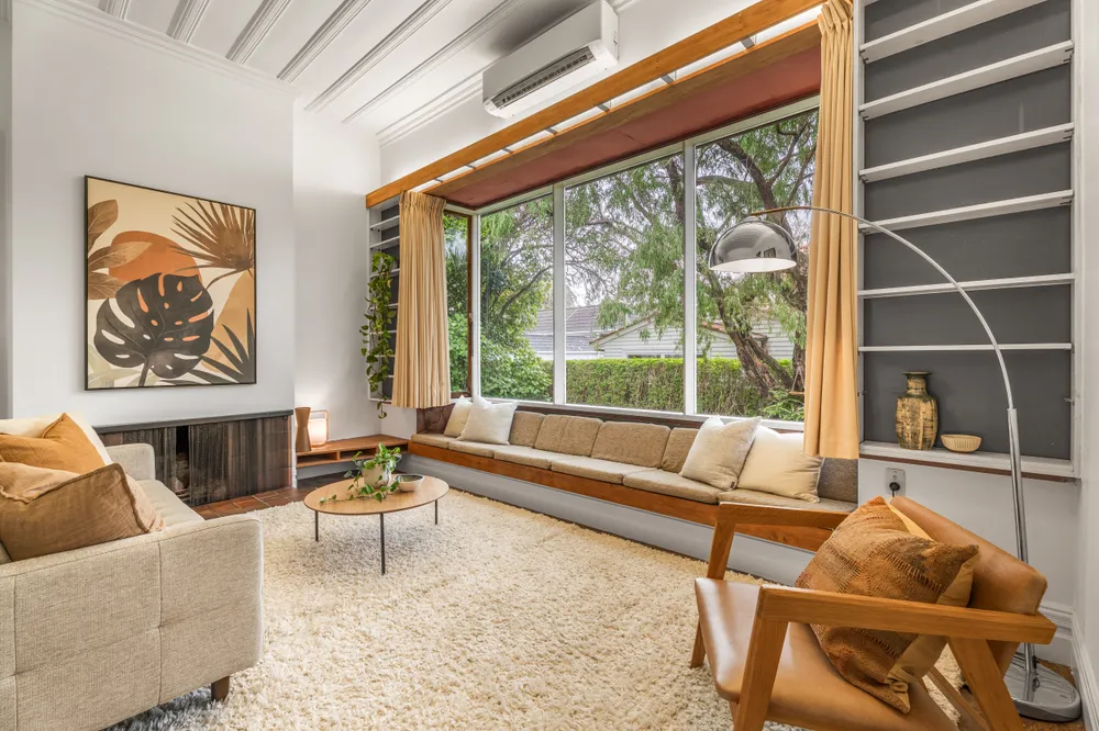 Photos of 17 Oaklands Road