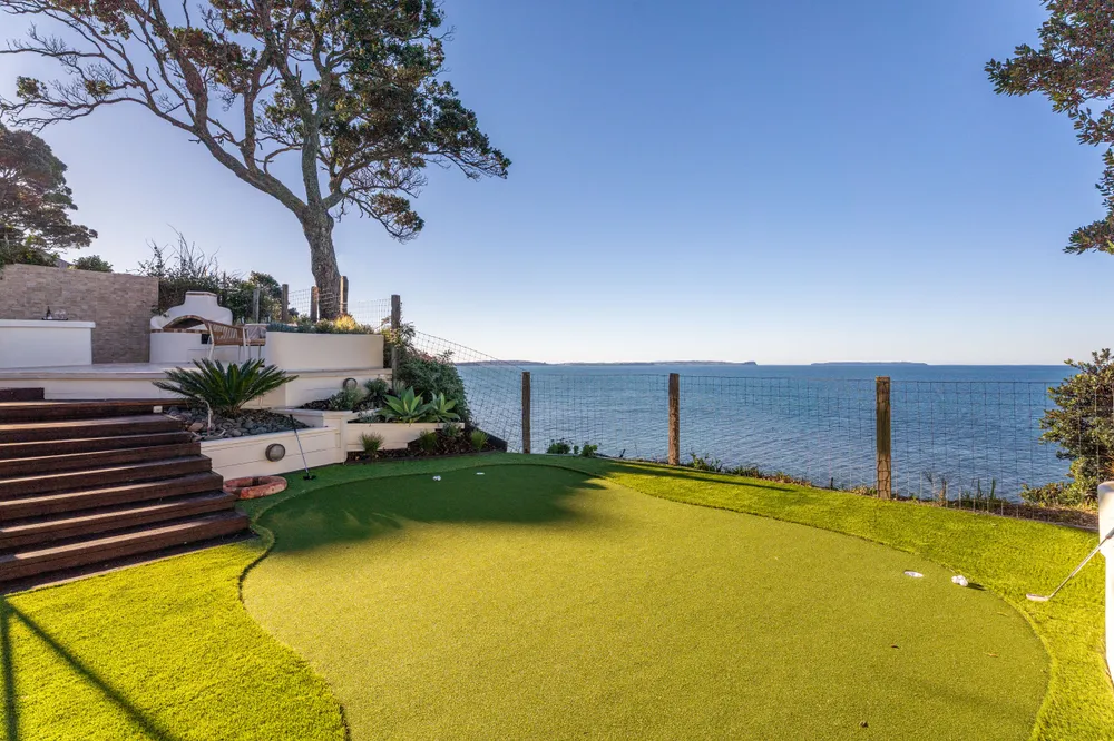 Photos of 72 Cliff Road