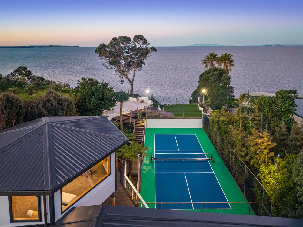 Photos of 72 Cliff Road