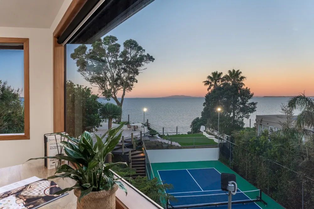 Photos of 72 Cliff Road