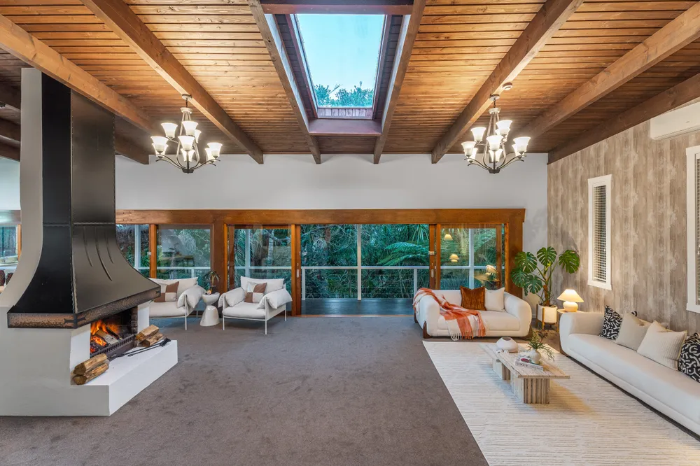 Photos of 72 Cliff Road