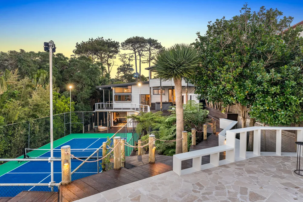 Photos of 72 Cliff Road