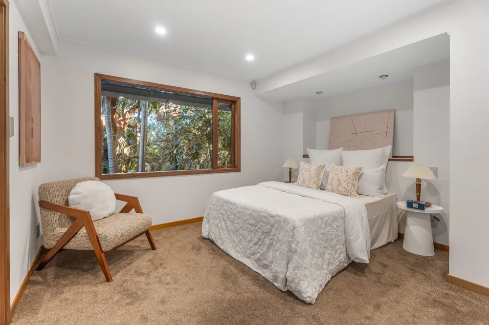 Photos of 72 Cliff Road