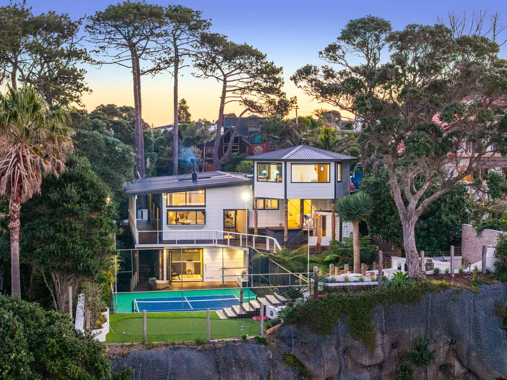 Photos of 72 Cliff Road