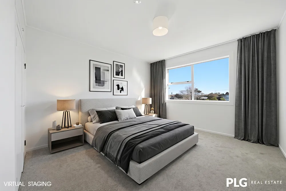 Photos of 12 Farnborough Crescent