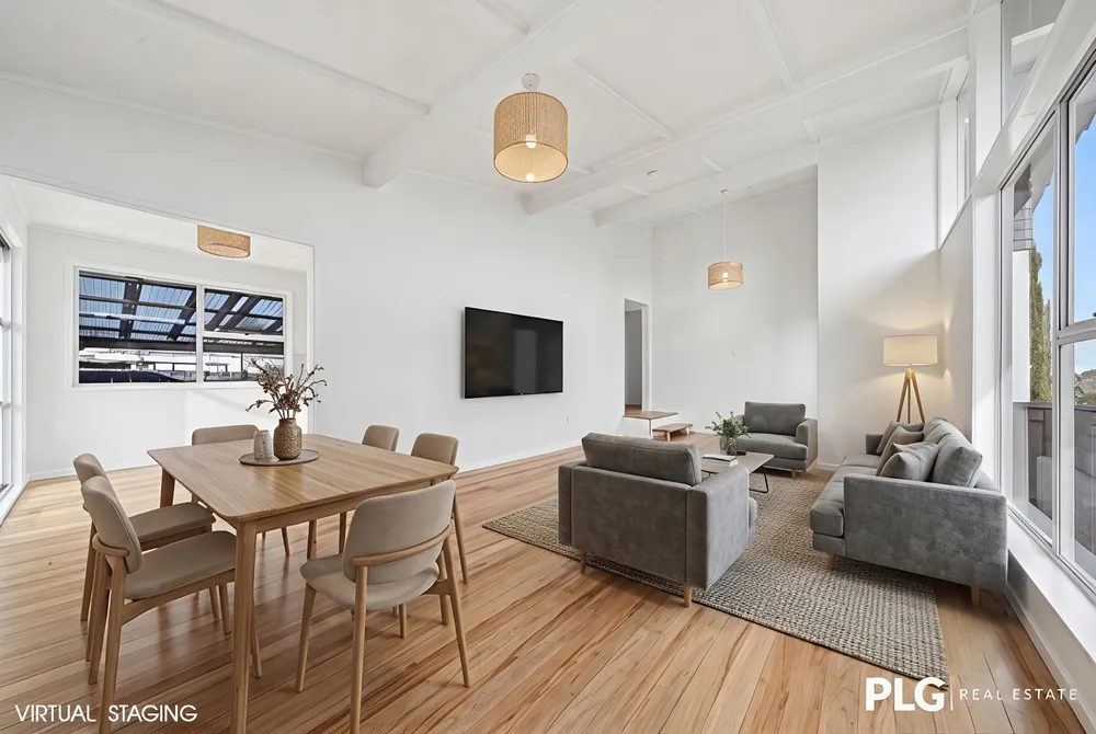 Photos of 12 Farnborough Crescent