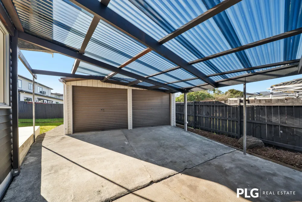 Photos of 12 Farnborough Crescent