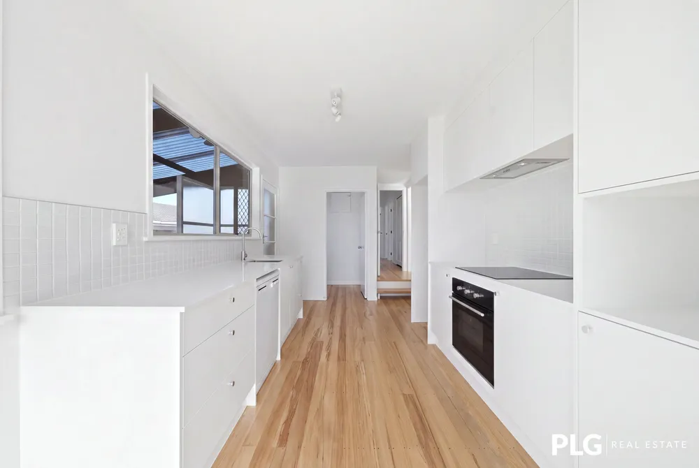 Photos of 12 Farnborough Crescent