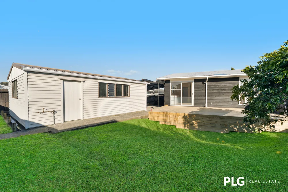 Photos of 12 Farnborough Crescent