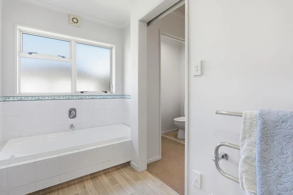 Photos of 584B Papamoa Beach Road