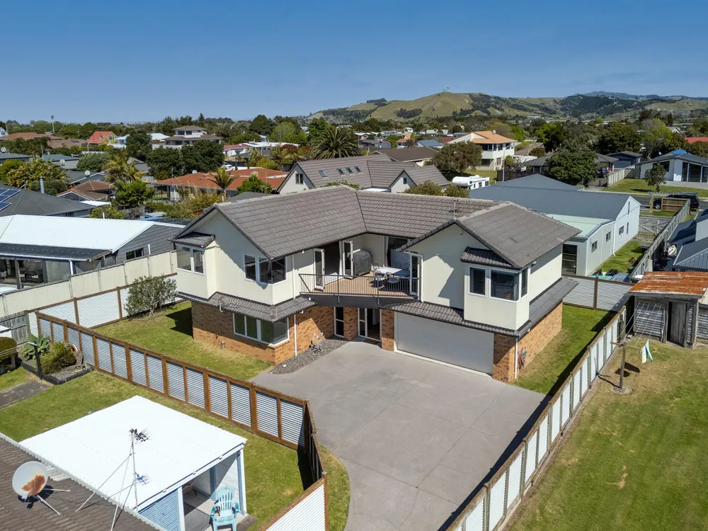 Photos of 584B Papamoa Beach Road