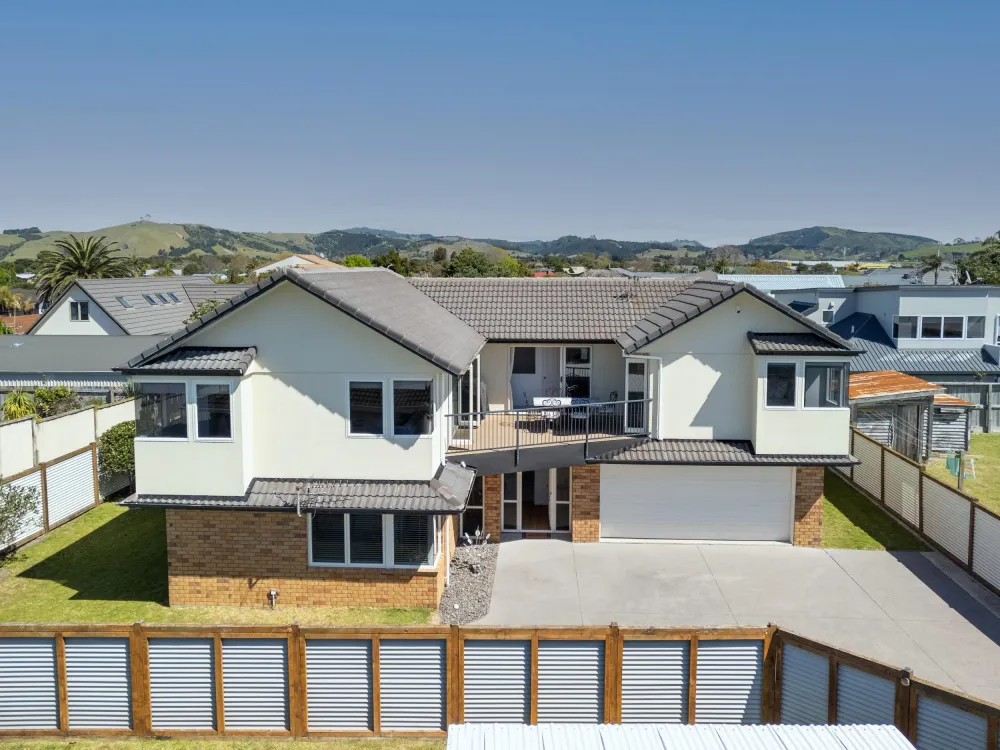 Photos of 584B Papamoa Beach Road