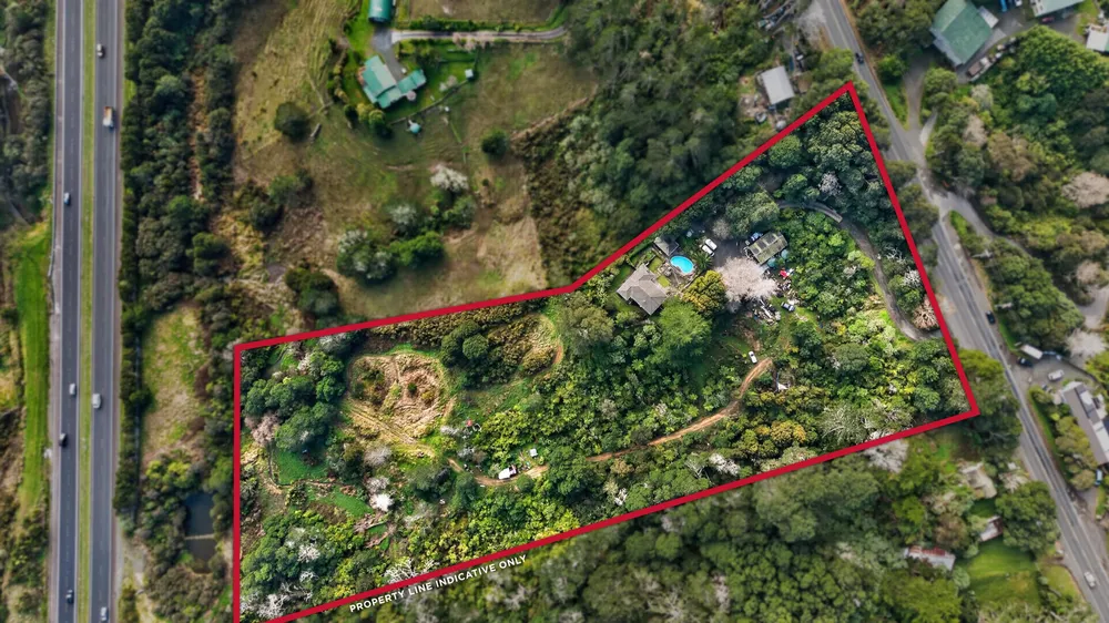 Photos of 1242 East Coast Road