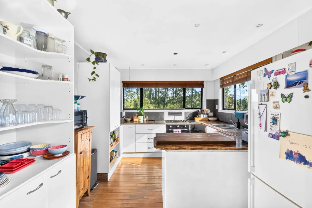 Photos of 1242 East Coast Road