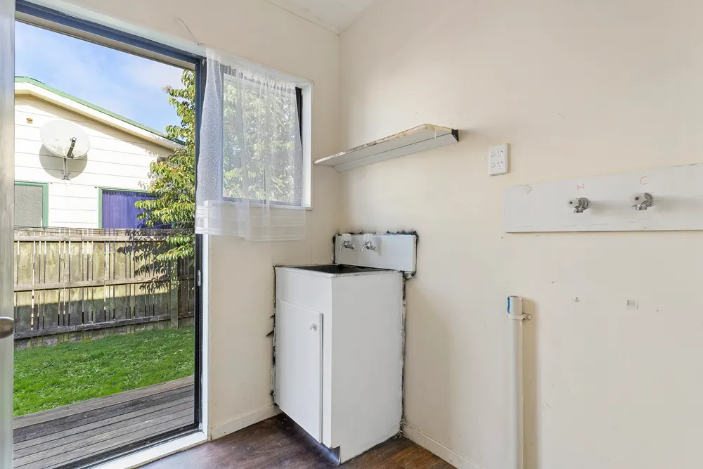 Photos of 2/153 Old Wairoa Road