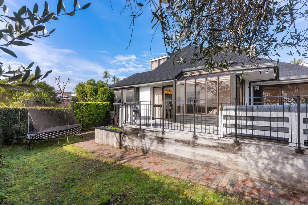 Photos of 21 Rutherford Terrace